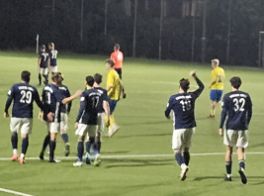 Turbine jubelt nach dem 4:3-Treffer