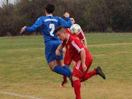 Dominik Zech (Nr. 2) siegt mit Turbine 3:0 bei Motor