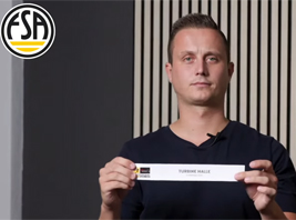 Andreas Knop zieht das Los von Turbine Halle (Foto: FSA)