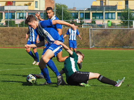 Dautzsch am Boden, Turbine (hier mit Moritz Makosch) obenauf