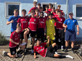 Unsere U17 nach dem Auswärtssieg in Eisleben